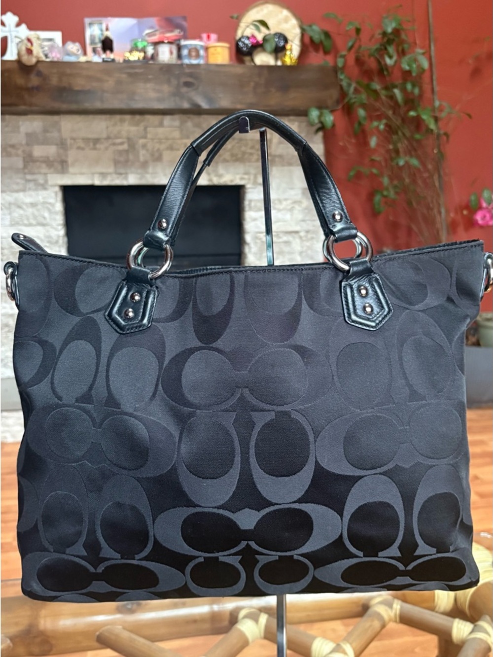 Coach Black Signature Tote Bag Like New - Picture 3 of 6